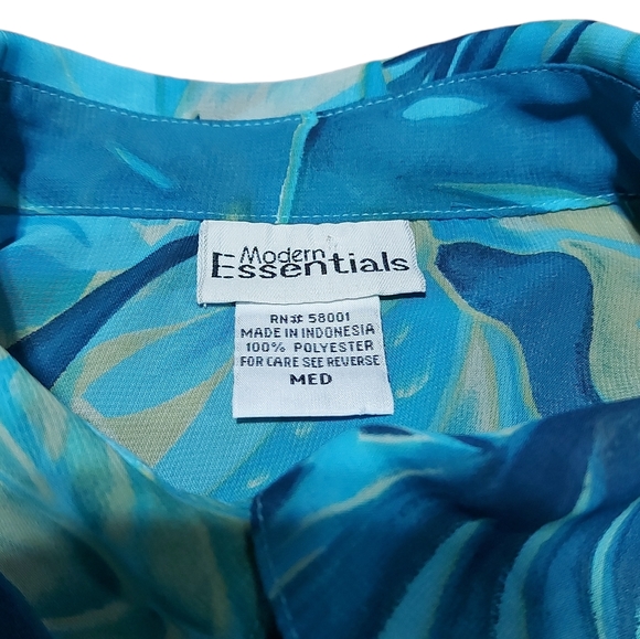 Modern Essentials Women's Button Down Blouse Size Medium - Picture 3 of 6